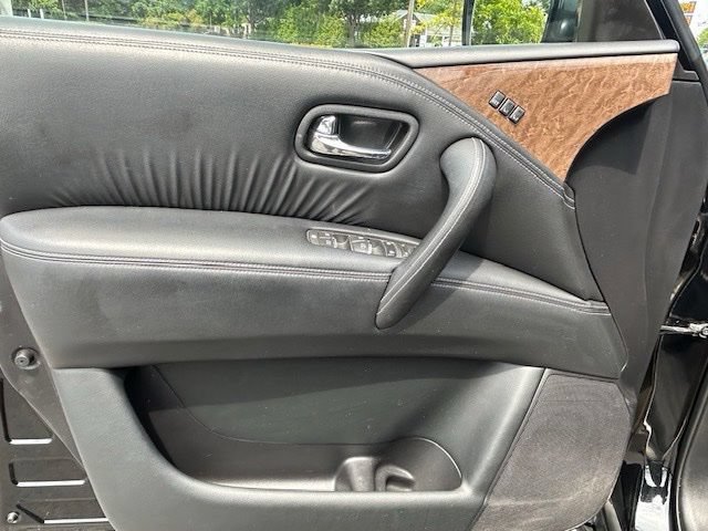 Used 2017 INFINITI QX80 4WD w/ Driver Assistance Package image 21