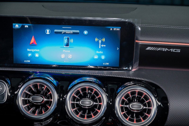 New 2025 Mercedes-Benz CLA 45 AMG 4MATIC image 19