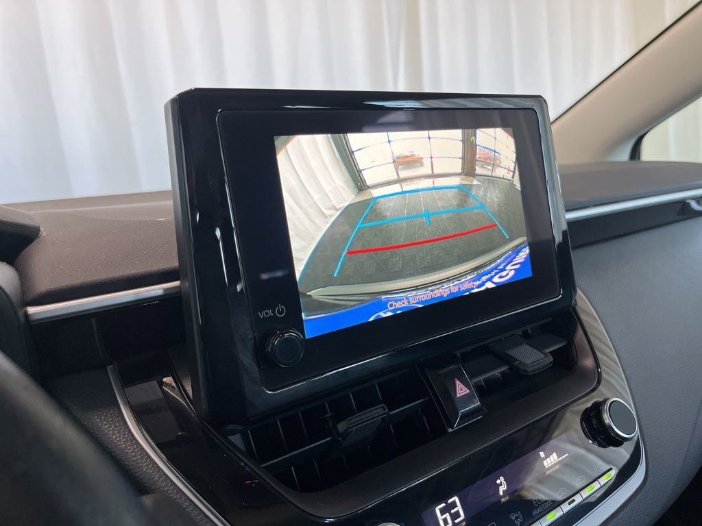 Used 2025 Toyota Corolla LE FWD image 12