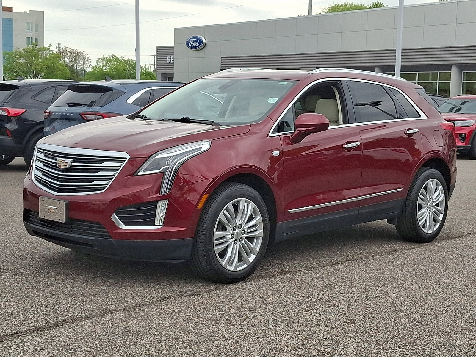 Used 2017 Cadillac XT5 Premium Luxury FWD image 5