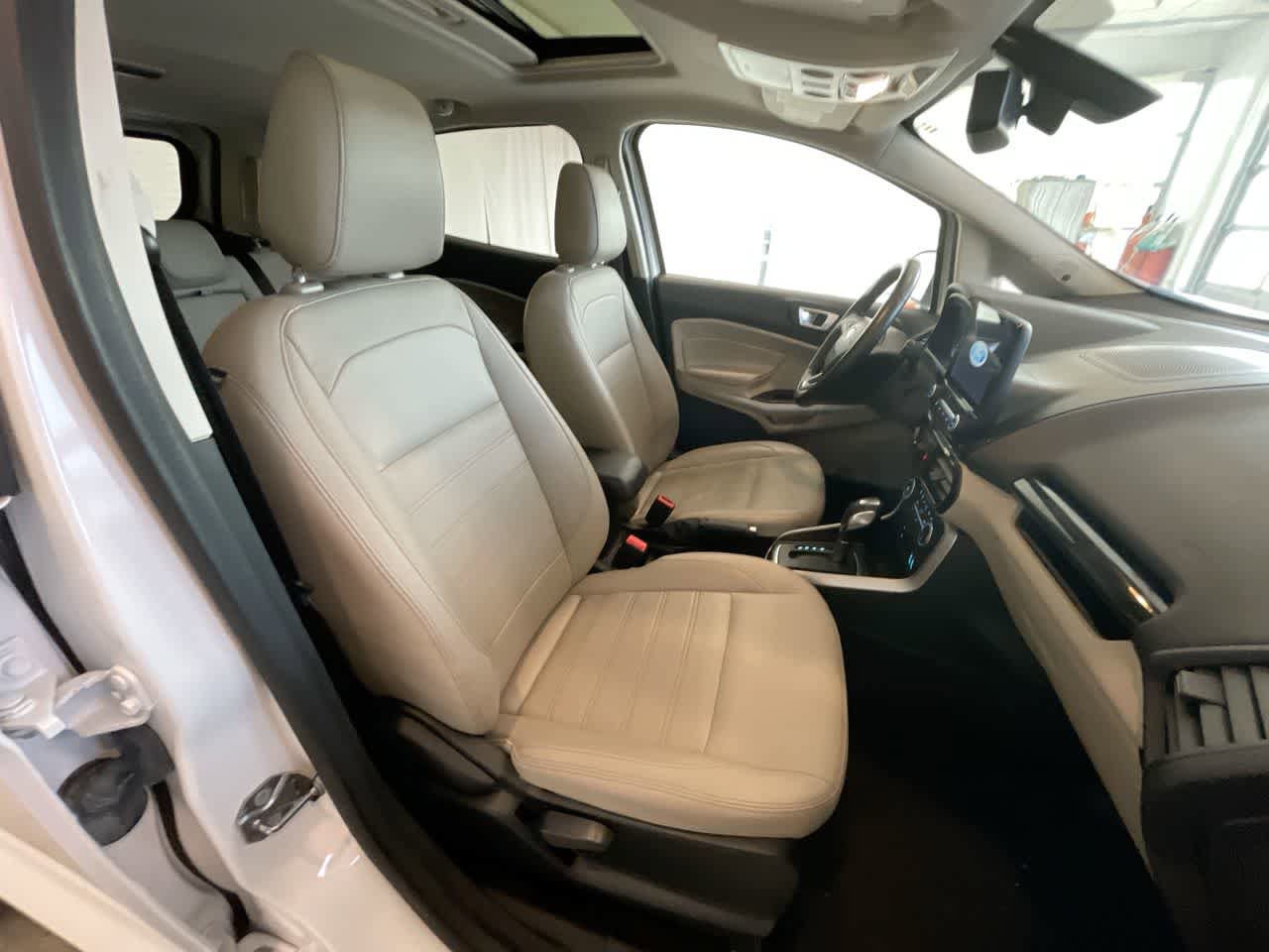 Used 2018 Ford EcoSport Titanium w/ Titanium Cold Weather Package AWD/4WD image 25