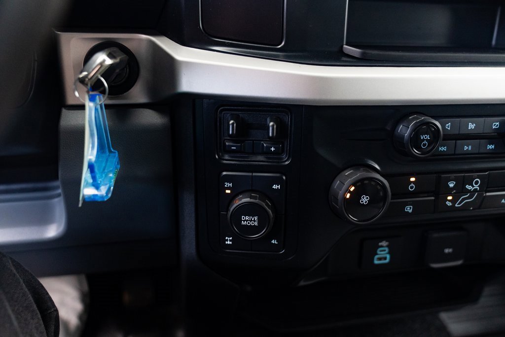 Used 2024 Ford F350 XLT image 17