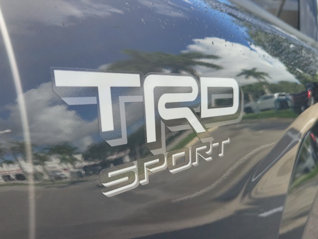 Used 2025 Toyota Tacoma Limited AWD/4WD image 8
