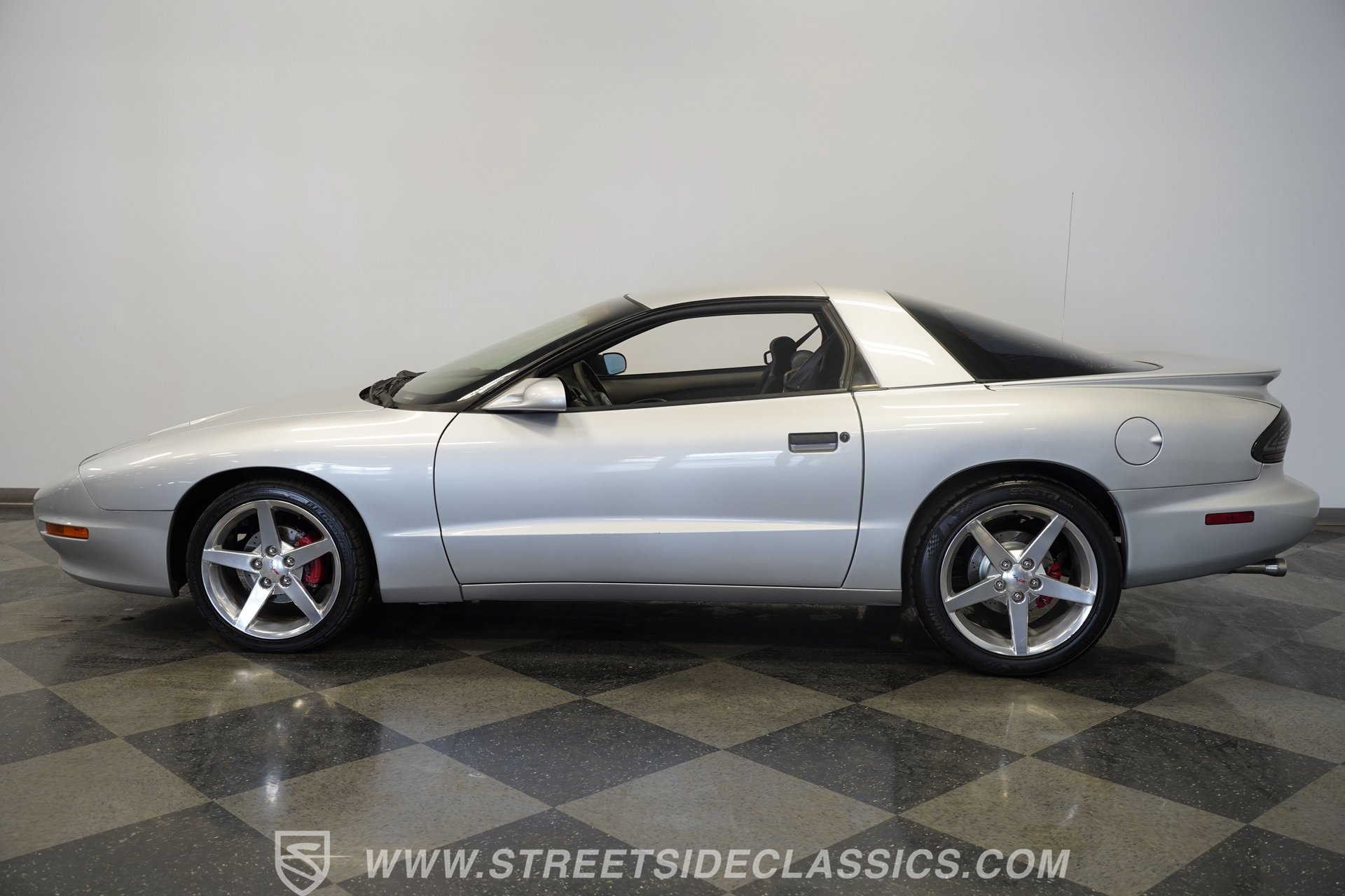 Used 1997 Pontiac Firebird Formula w/ Opt Pkg RWD image 2