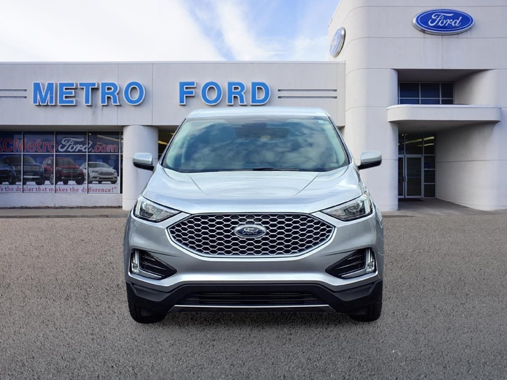 Certified 2023 Ford Edge SEL w/ Convenience Package AWD/4WD image 8