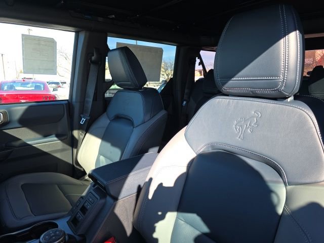Used 2024 Ford Bronco Outer Banks image 13