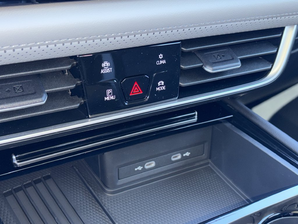 New 2026 Volkswagen Atlas Peak Edition AWD/4WD image 6