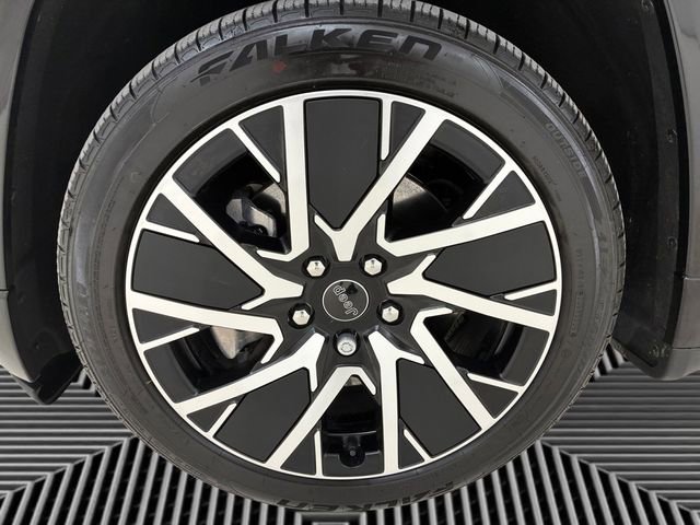 Used 2025 Jeep Wagoneer S Limited image 9