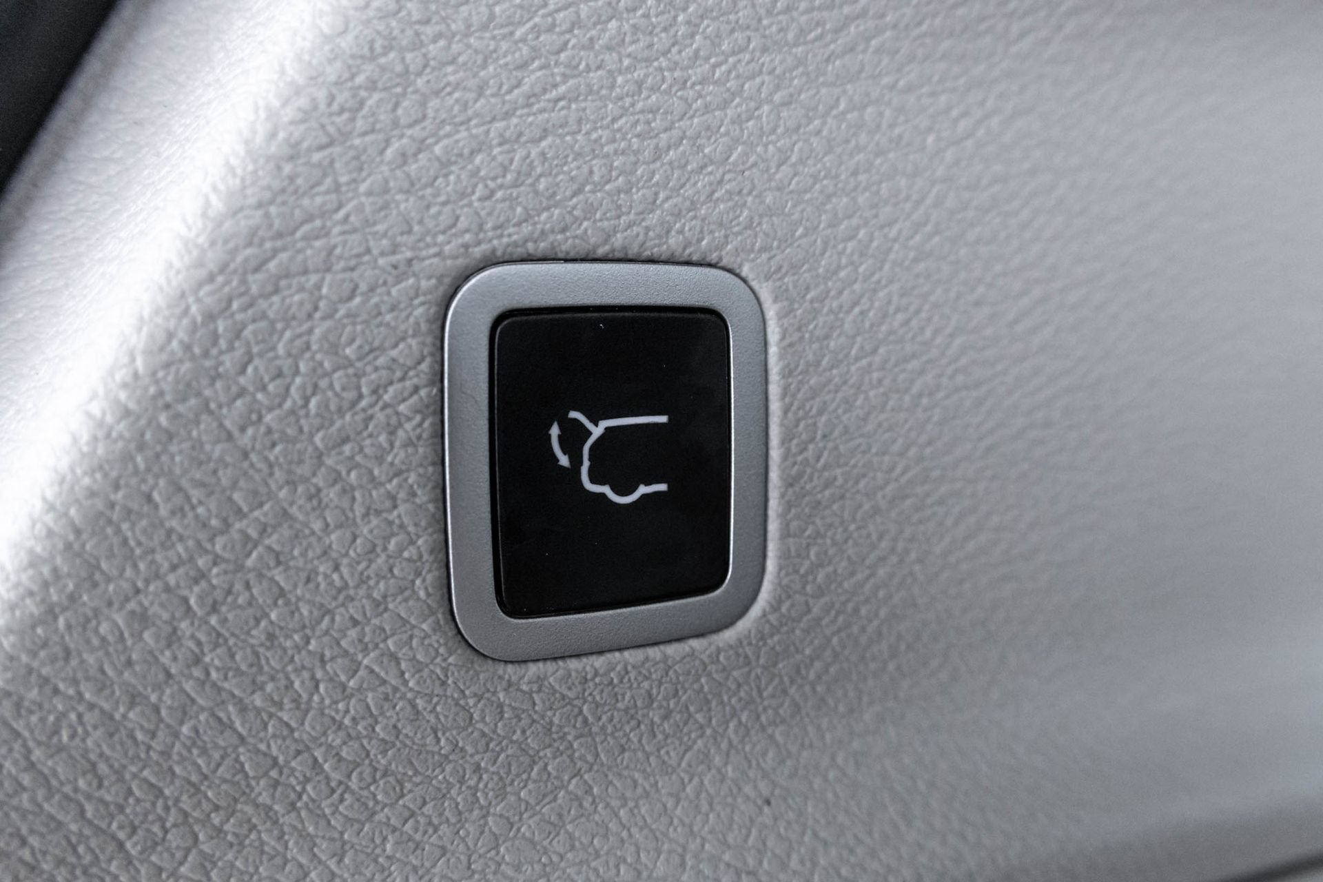 Used 2024 Chrysler Pacifica Limited FWD image 40