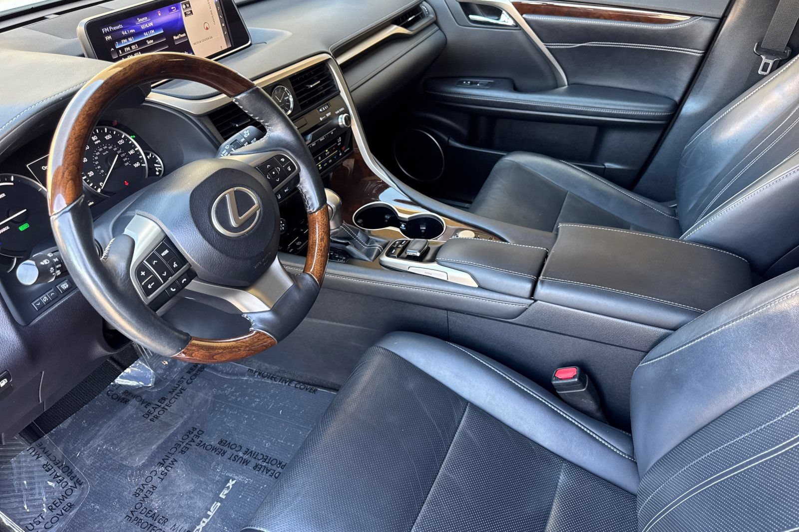 Used 2017 Lexus RX 450h AWD w/ Cold Weather Package image 10