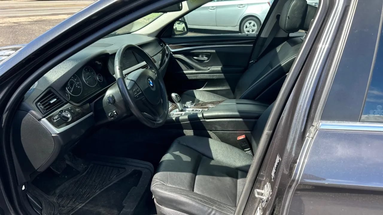 Used 2012 BMW 528i xDrive Sedan AWD/4WD image 7
