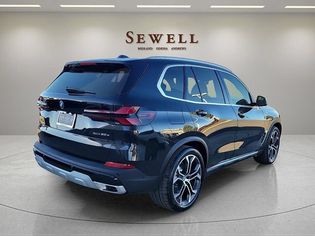 Certified 2025 BMW X5 xDrive50e w/ Premium Package AWD/4WD image 5
