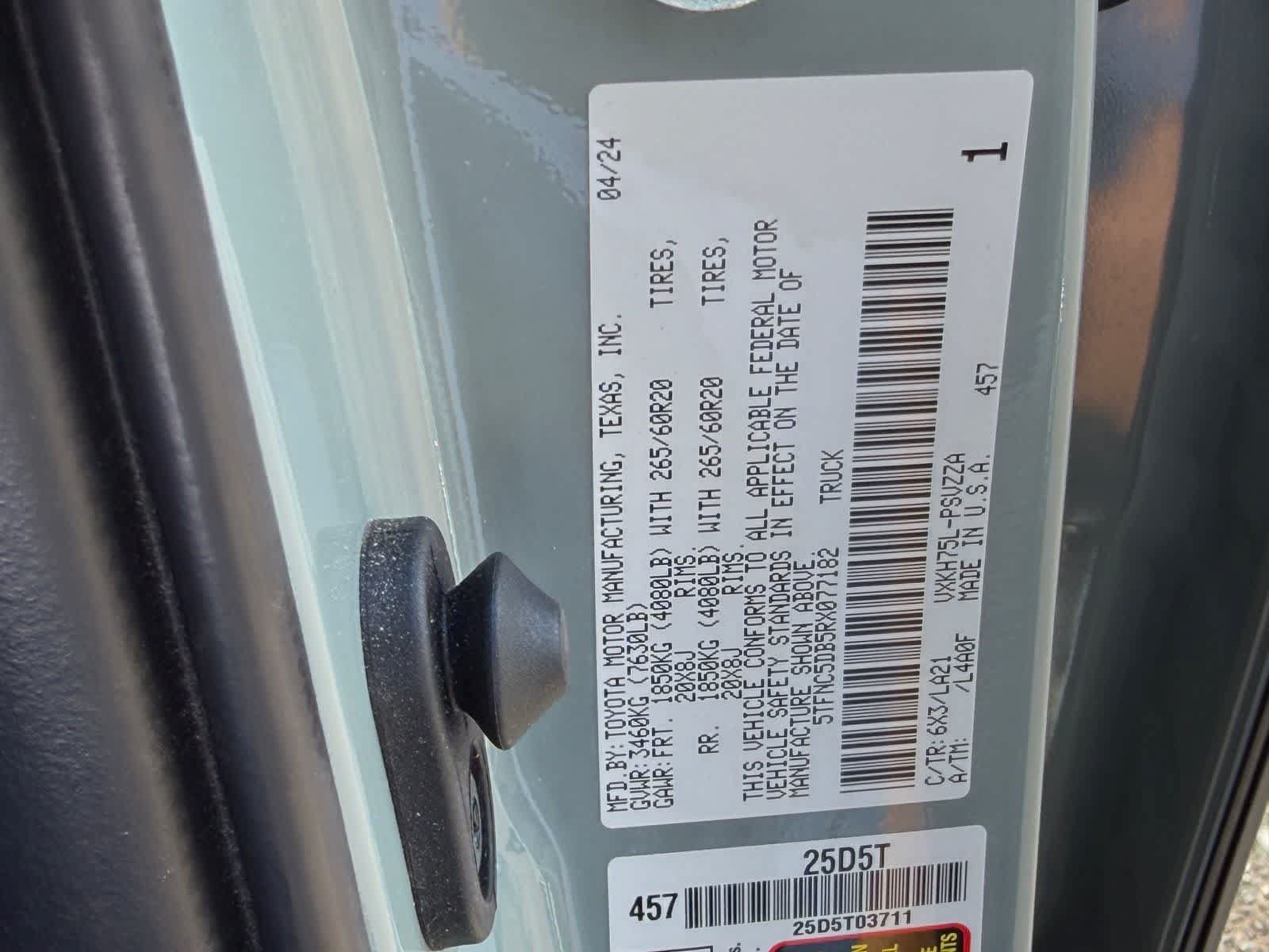 Used 2024 Toyota Tundra Platinum AWD/4WD image 26