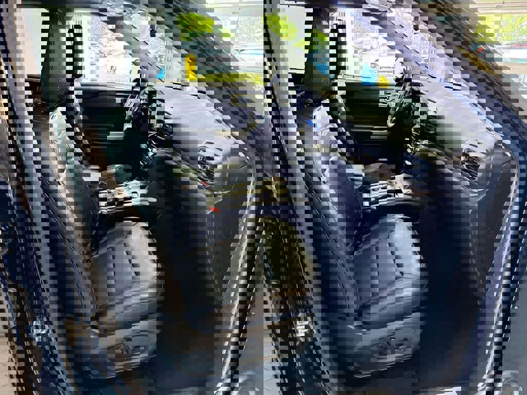 Used 2022 Ford Explorer Limited w/ Equipment Group 301A image 24