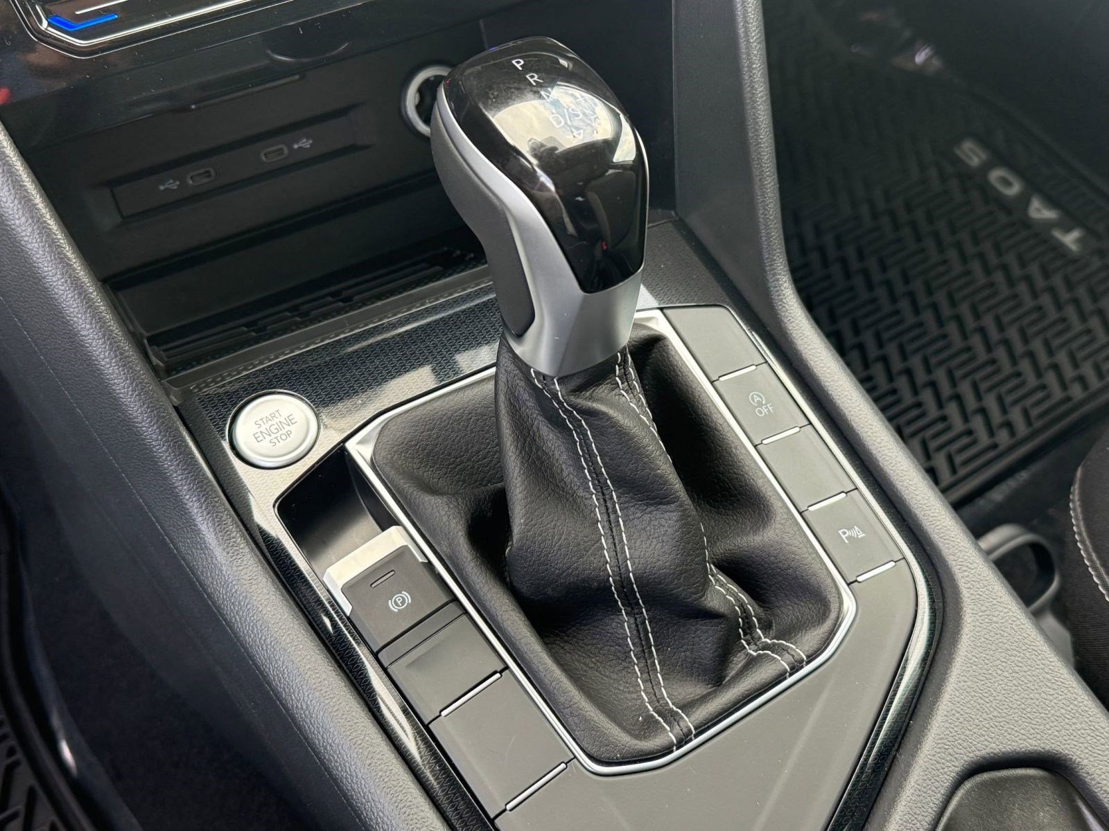 New 2026 Volkswagen Taos SE image 17