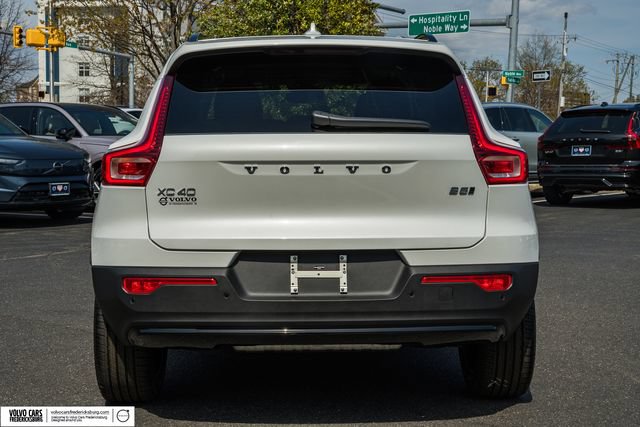 New 2026 Volvo XC40 B5 Plus w/ Climate Package AWD/4WD image 6