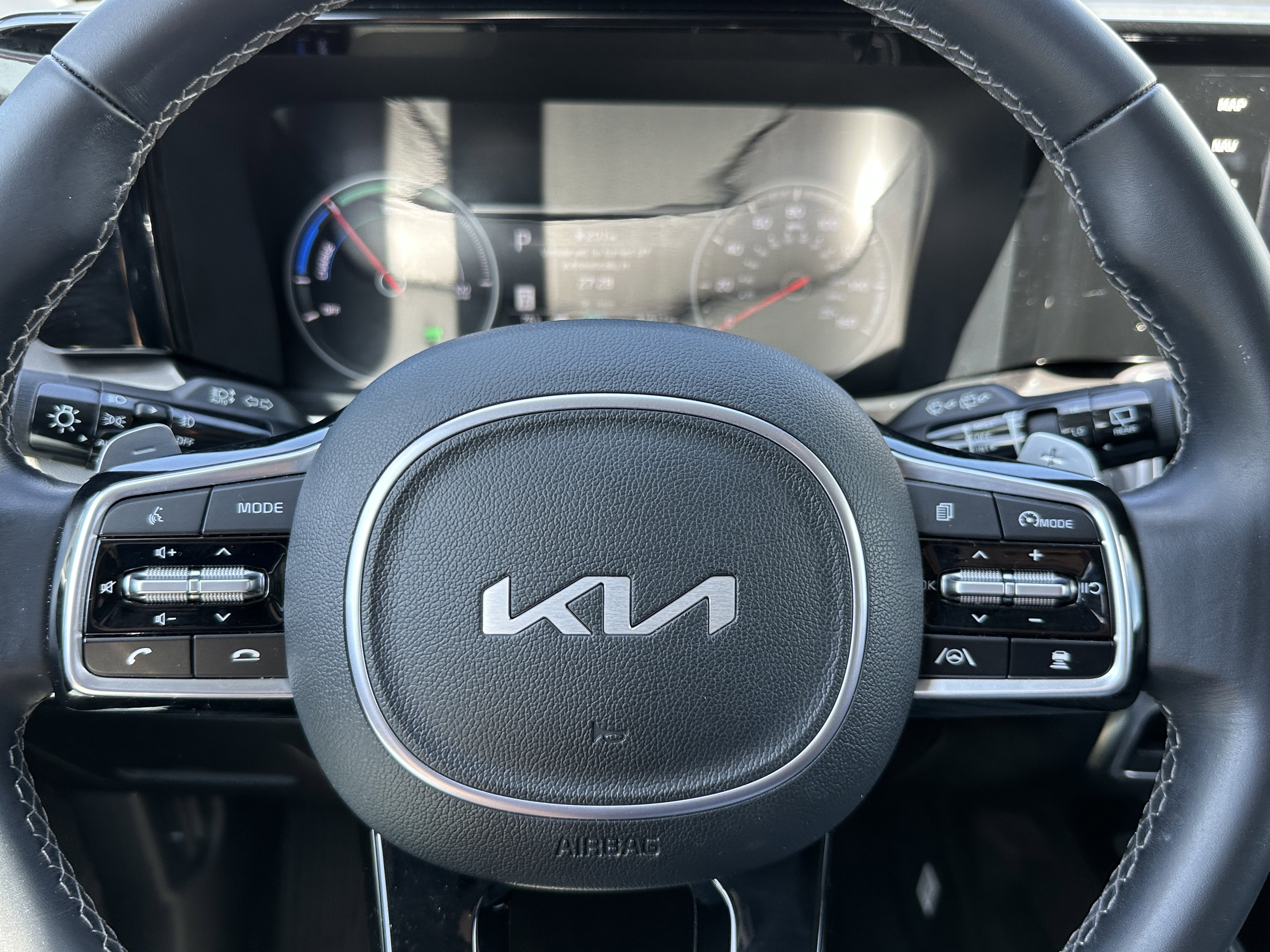 Certified 2023 Kia Sorento EX image 27