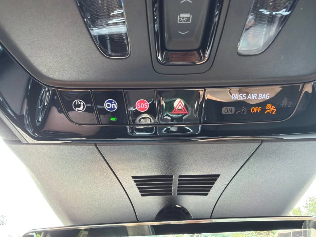 Used 2025 Cadillac Lyriq Luxury w/ LPO, Floor Liner Package AWD/4WD image 39