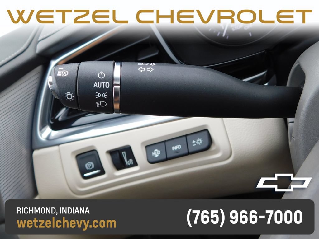 Used 2023 Cadillac XT6 Premium Luxury w/ Technology Package AWD/4WD image 40