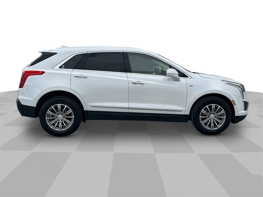 Used 2017 Cadillac XT5 Luxury w/ Driver Awareness Package image 5