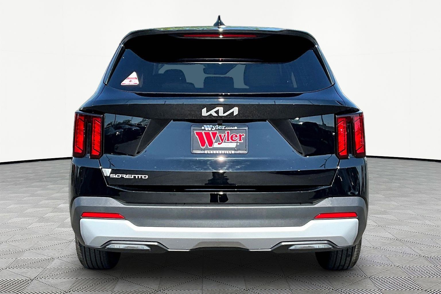 Used 2026 Kia Sorento LX FWD image 5