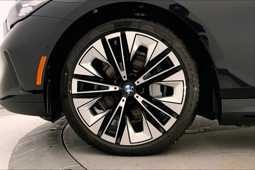 New 2026 BMW i5 eDrive40 w/ Premium Package AWD/4WD image 9