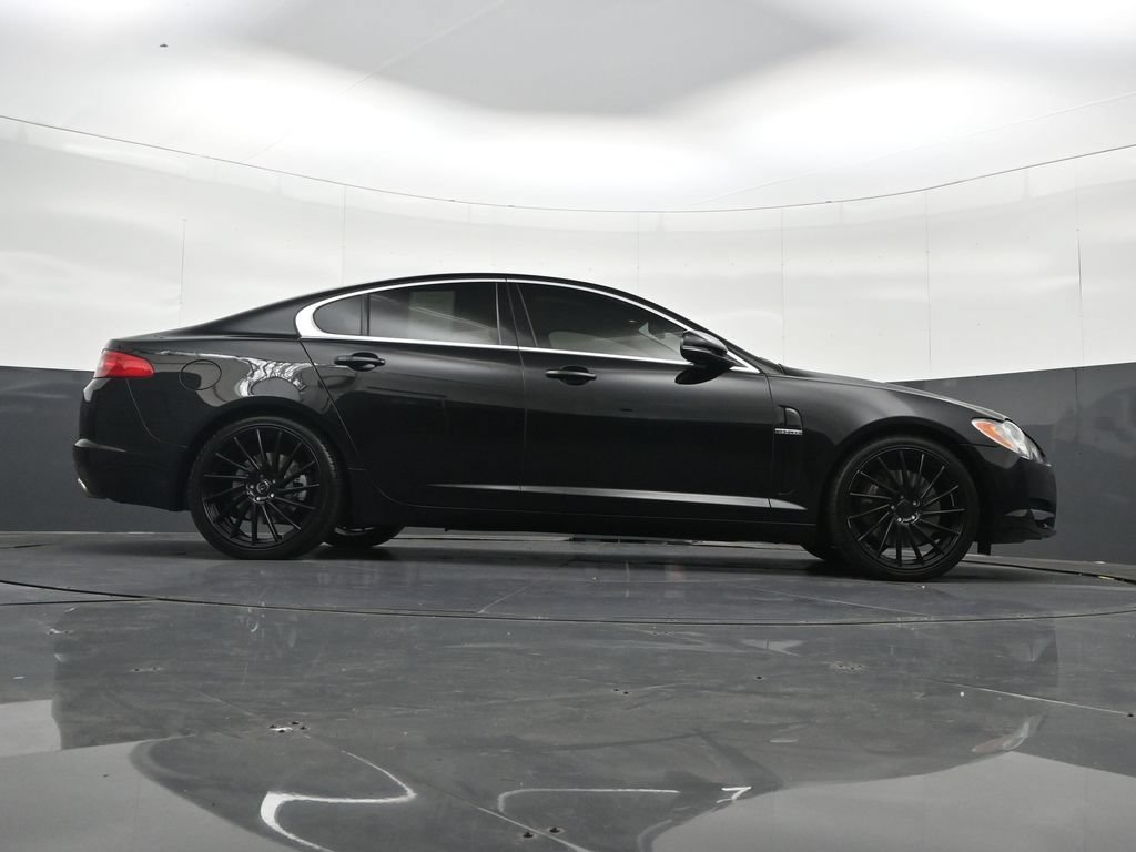 Used 2011 Jaguar XF Premium RWD image 35