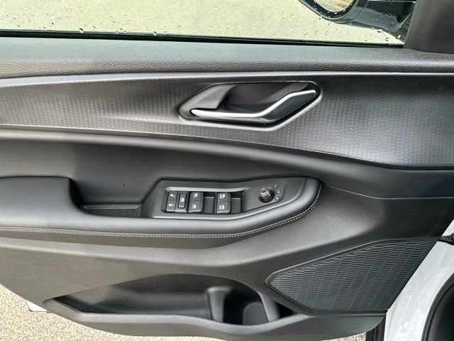 New 2025 Jeep Grand Cherokee Altitude image 10