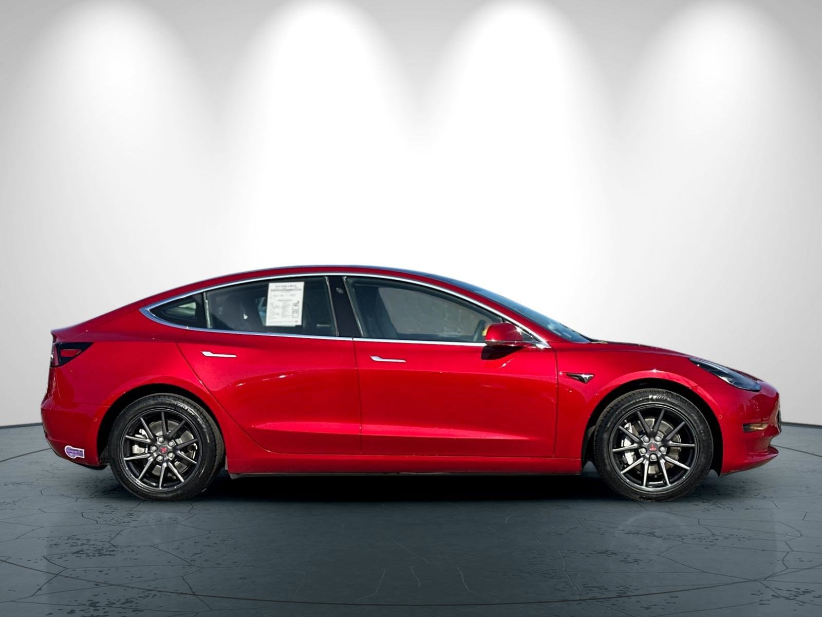 Used 2018 Tesla Model 3 Mid Range image 3