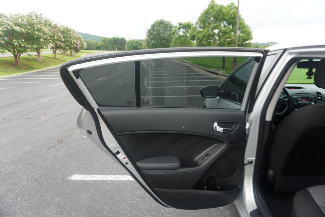 Used 2014 Kia Forte EX image 16