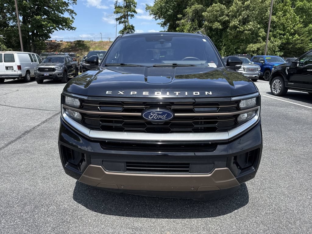 Used 2025 Ford Expedition King Ranch AWD/4WD image 2