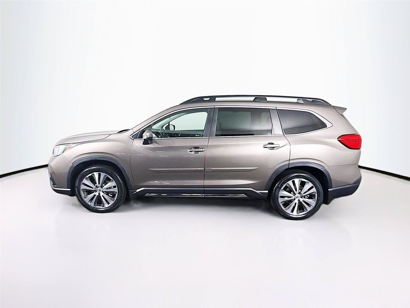 Used 2021 Subaru Ascent Limited w/ Technology Package AWD/4WD image 8