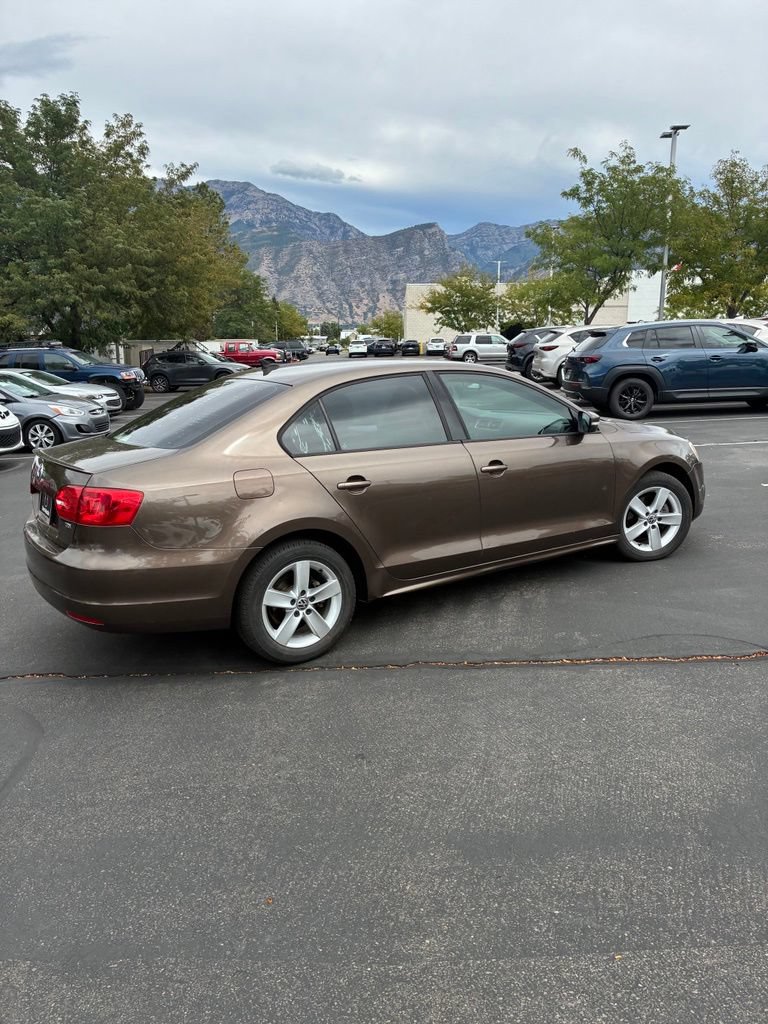 Used 2012 Volkswagen Jetta TDI FWD image 37