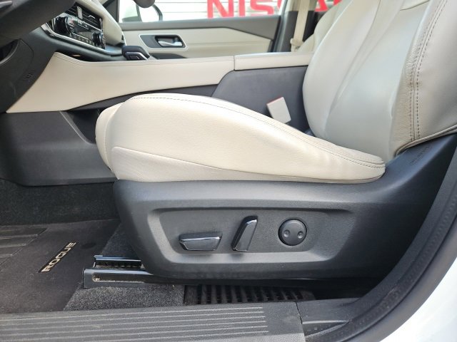 Used 2021 Nissan Rogue SL w/ Premium Package image 27