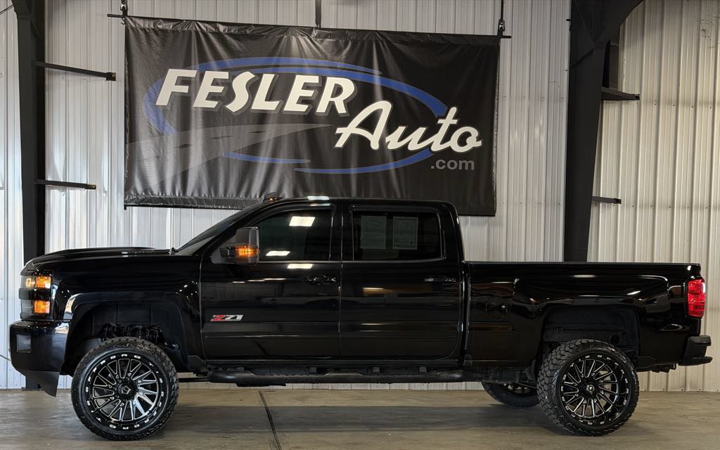 Used 2019 Chevrolet Silverado 2500 LTZ w/ Midnight Edition AWD/4WD image 35
