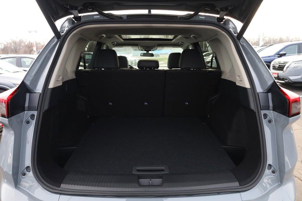 New 2026 Nissan Rogue SV image 7