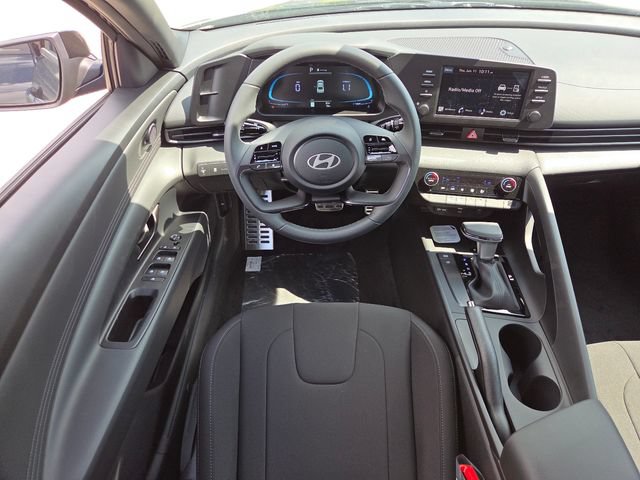 New 2026 Hyundai Elantra Sport FWD image 22