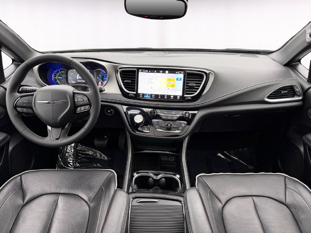 Used 2023 Chrysler Pacifica Limited w/ S Appearance Package FWD image 10