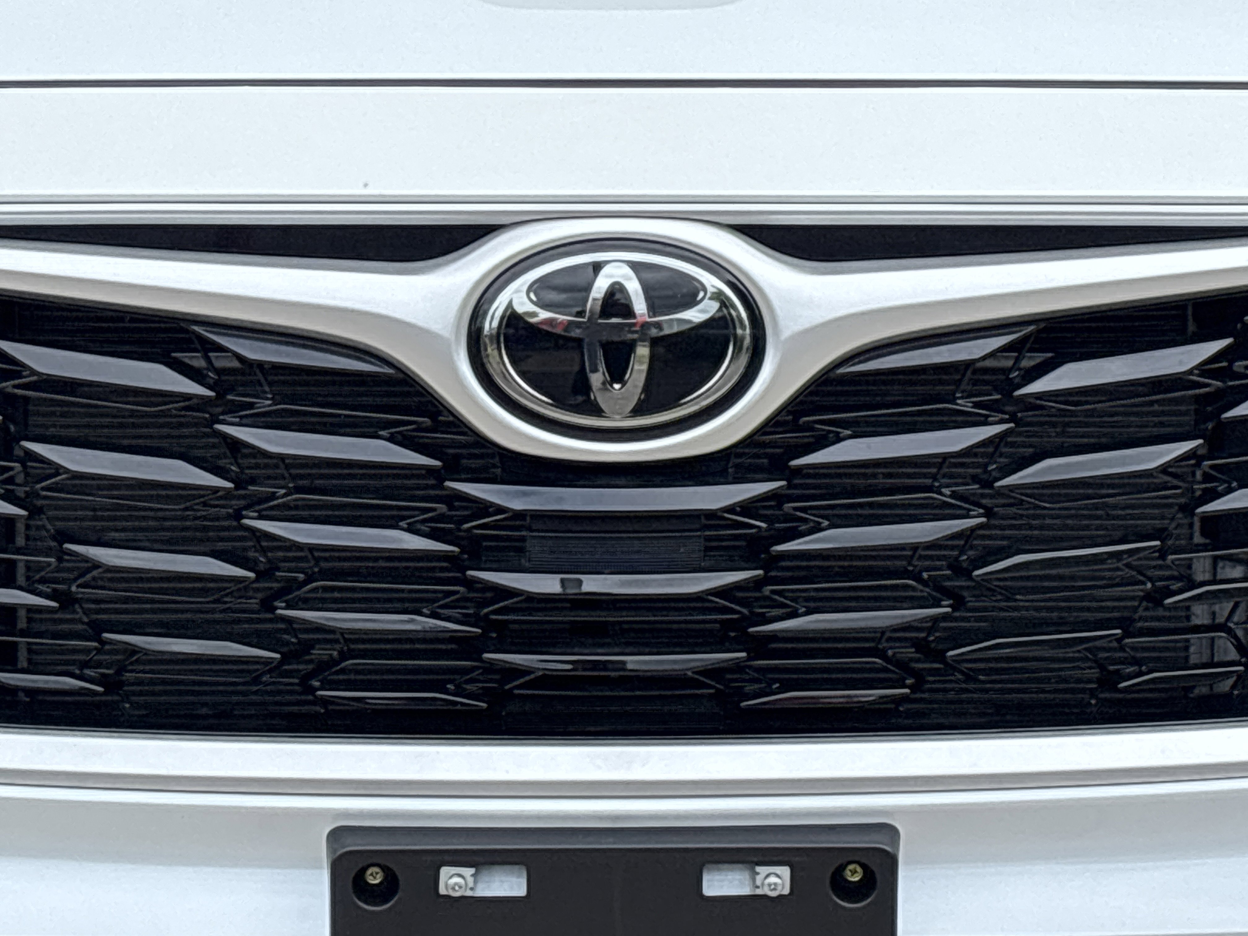 Used 2022 Toyota Highlander XLE AWD/4WD image 15