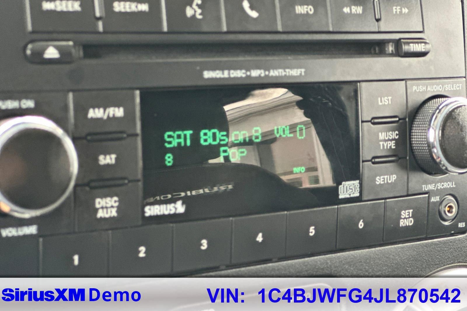 Used 2018 Jeep Wrangler Unlimited Rubicon w/ Connectivity Group image 27