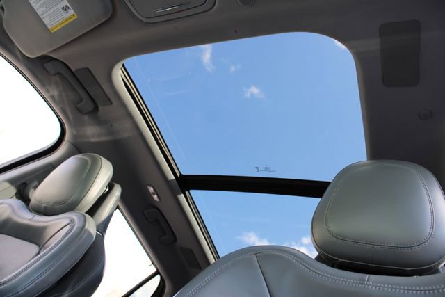 Used 2020 Lincoln Aviator Reserve w/ Equipment Group 202A image 23