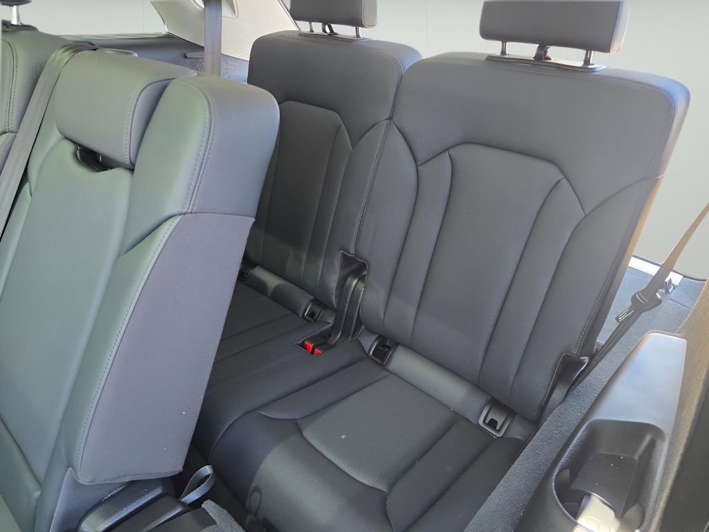 Used 2021 Audi Q7 3.0T Premium Plus AWD/4WD image 29