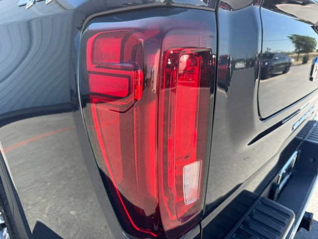 Used 2025 GMC Sierra 1500 SLT AWD/4WD image 33