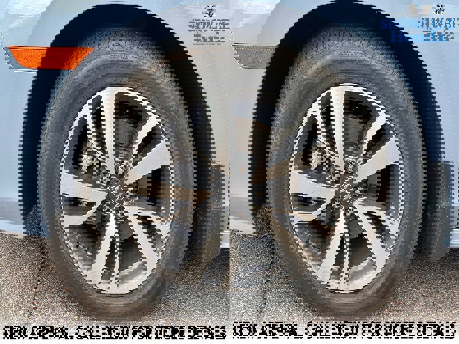 Used 2024 Honda Odyssey Touring image 7