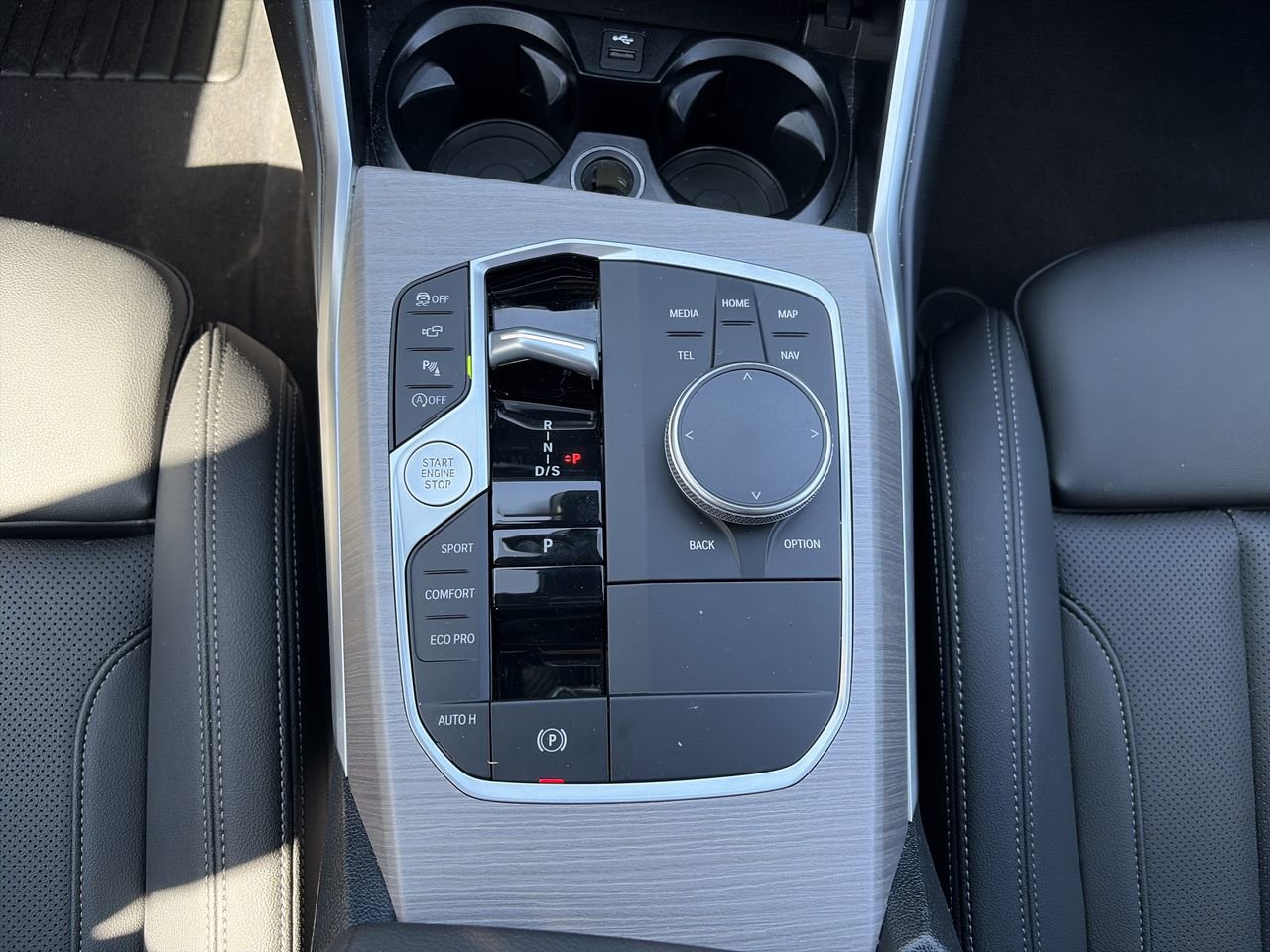 Certified 2025 BMW 330i Sedan RWD image 27