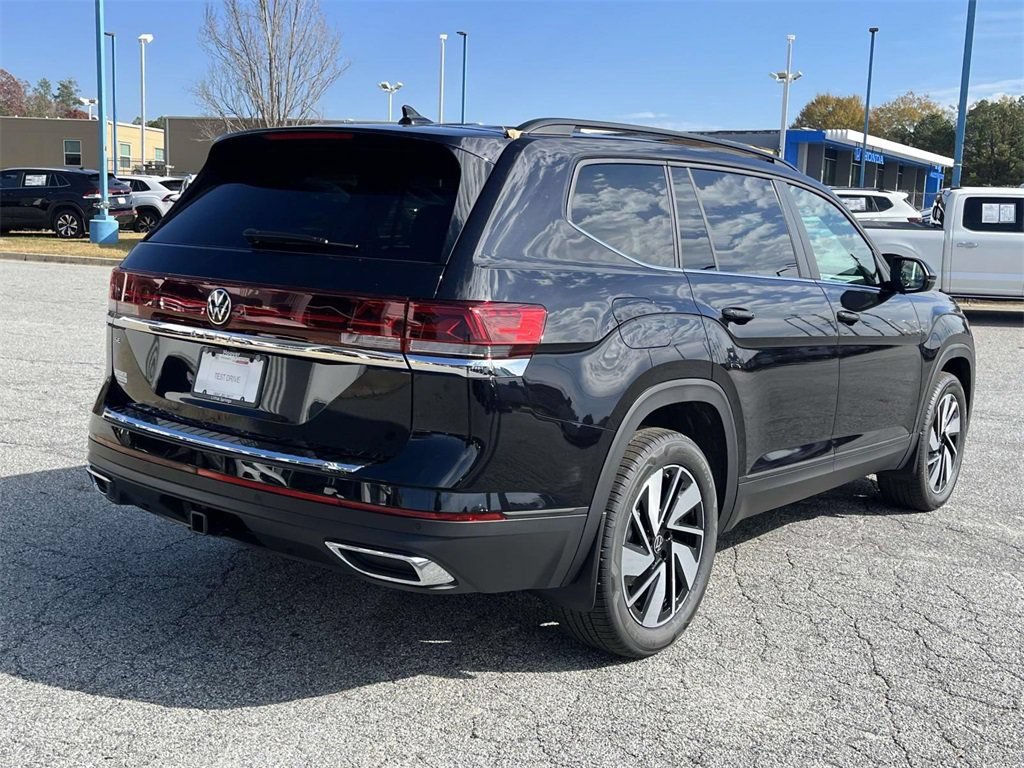 New 2026 Volkswagen Atlas SE FWD image 3