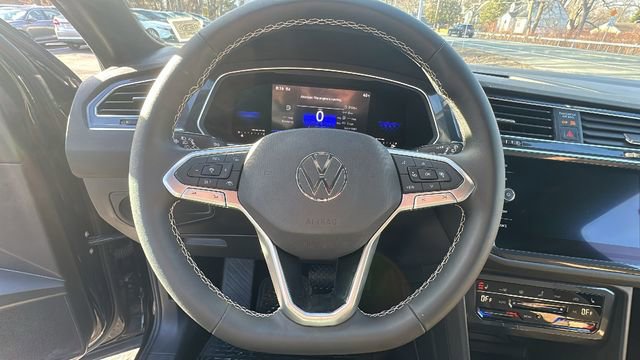 Used 2022 Volkswagen Tiguan SE image 12