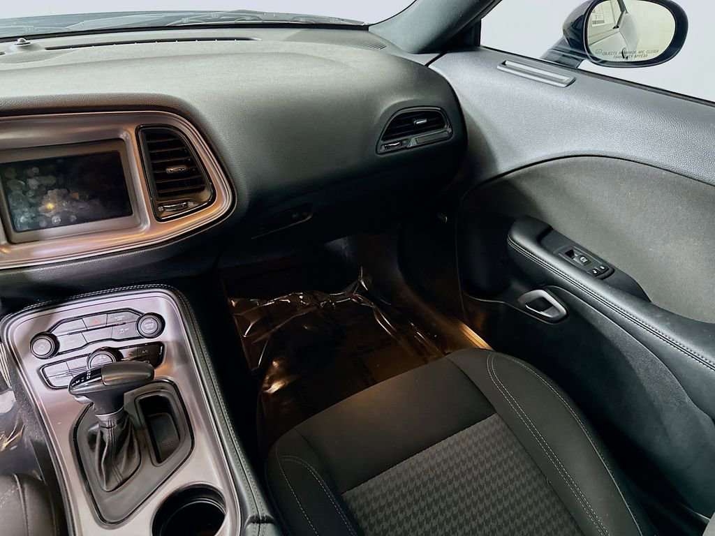 Used 2023 Dodge Challenger SXT image 19