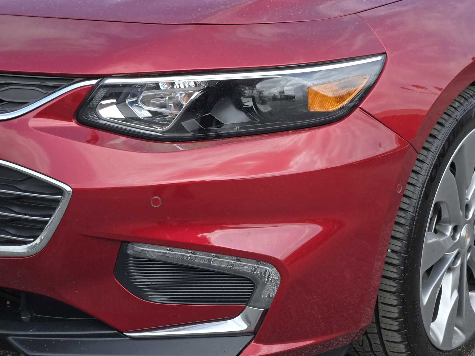 Used 2018 Chevrolet Malibu Premier w/ Premier Sun and Wheel Package image 9