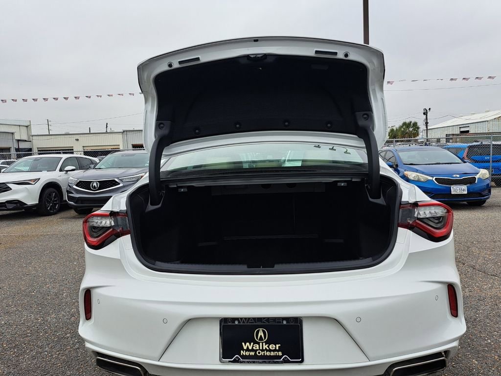 Certified 2025 Acura TLX w/ Technology Package image 28